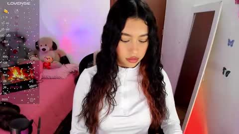 Snapshot of selene_e chatting on January 11, 11:24 pm Karol. online show from January 11, 11:24 pm