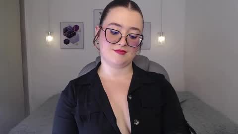 selene_rouse_ online show from May 13, 12:20 am