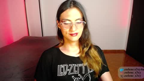 Snapshot of selene_s3xy chatting on December 27, 3:42 am selene_s3xy online show from December 27, 3:42 am