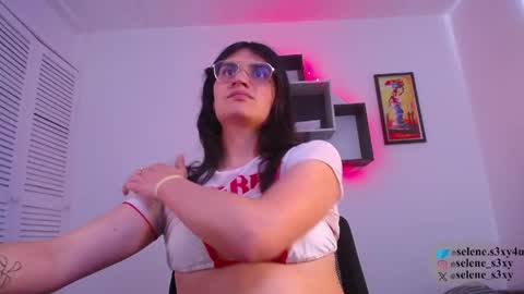 selene_s3xy online show from April 9, 5:40 pm