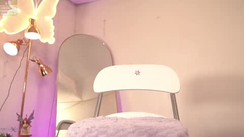  Sel Your Little butterfly  online show from February 22, 4:18 am