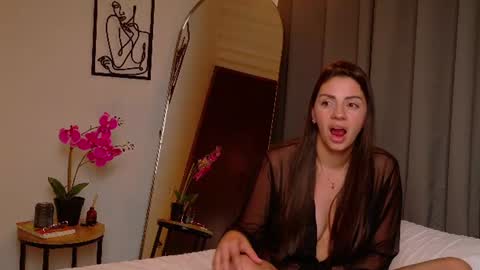 Selene Nova online show from July 3, 5:40 pm