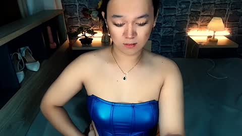 Snapshot of selenesantiago chatting on January 8, 6:52 am joan online show from January 8, 6:52 am