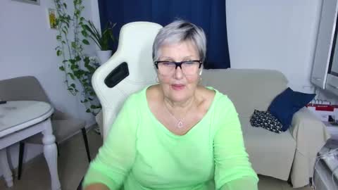 Selenna online show from February 11, 7:29 pm