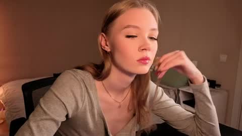 Selina online show from April 30, 1:21 am