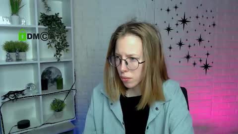 Selena online show from December 1, 11:19 am