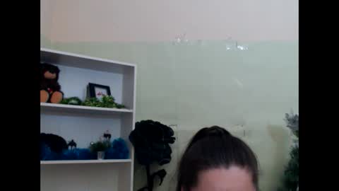 Snapshot of sellavix chatting on December 6, 1:35 am Sellavix online show from December 6, 1:35 am