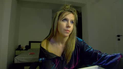 sellena_angels online show from April 2, 8:05 pm