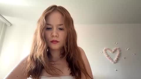Lily online show from July 25, 9:51 am