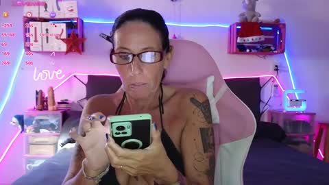 Selvaggia Del Caribe online show from December 28, 7:43 pm