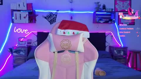 Selvaggia Del Caribe online show from December 17, 6:14 pm