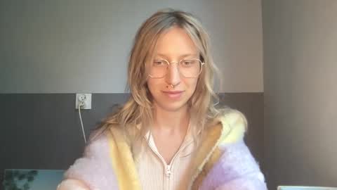 senseinner online show from September 18, 1:48 pm