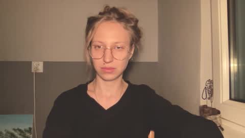 senseinner online show from September 11, 6:09 pm