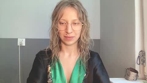 senseinner online show from September 20, 12:52 pm