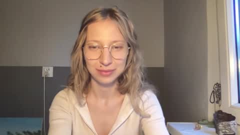 senseinner online show from September 8, 4:39 pm