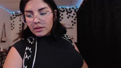 Camille and sophie online show from February 18, 1:21 am