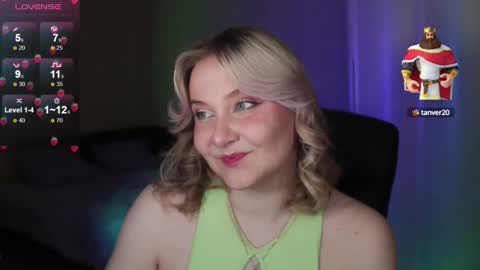 Snapshot of sensual_girrrl chatting on September 21, 8:46 pm Ilona online show from September 21, 8:46 pm