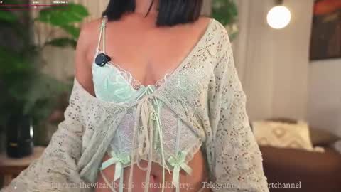 Maria- OF sensual bee online show from September 28, 1:03 am