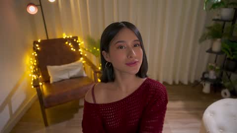 Snapshot of sensualcherry_ chatting on December 23, 11:28 pm Maria- OF sensual bee online show from December 23, 11:28 pm