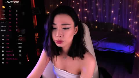 Kiki online show from December 15, 5:20 pm