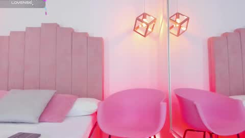 Jeen  online show from September 28, 8:29 pm