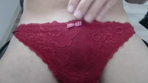 Snapshot of sensualjohncross chatting on September 18, 5:55 am John online show from September 18, 5:55 am