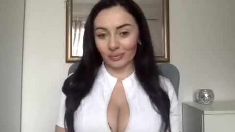 sensuallstella online show from February 24, 7:44 am