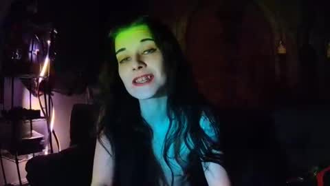 Seraphin Munster online show from October 8, 5:41 pm