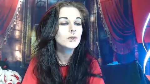 Snapshot of seraphinmunster chatting on December 12, 6:10 pm Seraphin Munster online show from December 12, 6:10 pm