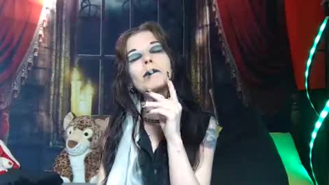 Snapshot of seraphinmunster chatting on January 29, 5:45 pm Seraphin Munster online show from January 29, 5:45 pm