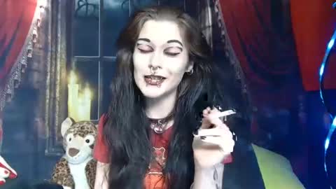 Snapshot of seraphinmunster chatting on February 11, 6:01 pm Seraphin Munster online show from February 11, 6:01 pm