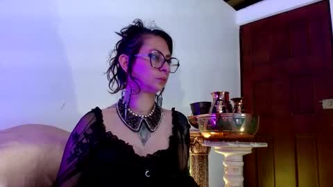 Serena Xyz online show from December 4, 9:25 pm