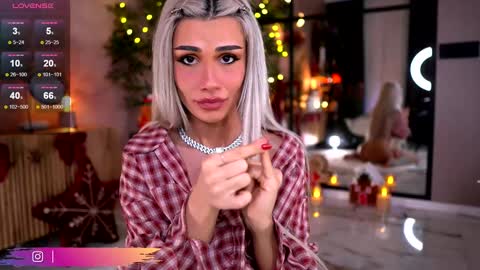 Serene Sophiex online show from December 20, 10:39 pm