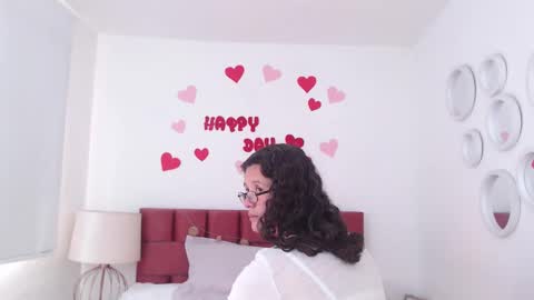 Snapshot of sereneclarks_ chatting on February 25, 3:42 pm sereneclarks_ online show from February 25, 3:42 pm