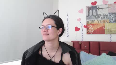 Snapshot of sereneclarks_ chatting on September 10, 1:34 pm sereneclarks_ online show from September 10, 1:34 pm