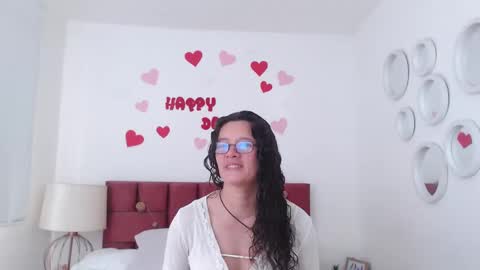 Snapshot of sereneclarks_ chatting on February 25, 12:38 pm sereneclarks_ online show from February 25, 12:38 pm
