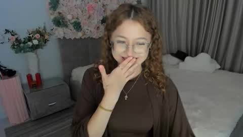 Ophelia online show from September 20, 6:22 pm