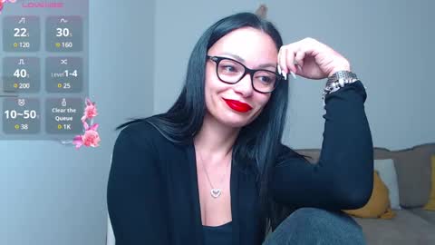 SereneSophi online show from February 7, 7:40 am