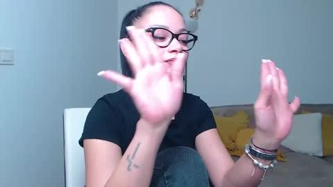 SereneSophi online show from March 5, 7:05 am