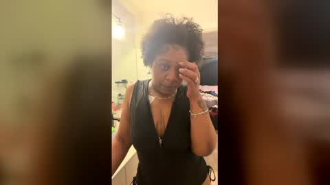 serenity_dayze online show from May 6, 4:51 am
