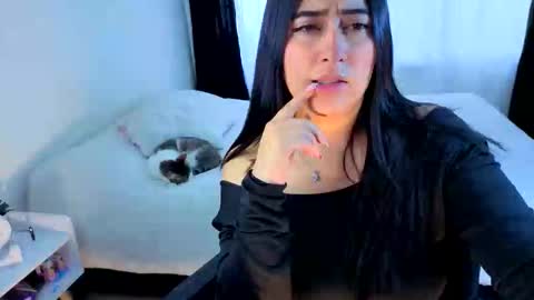 Serenna Cruz online show from October 17, 9:19 pm