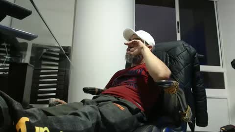 hetero serio discreto online show from October 17, 10:58 pm