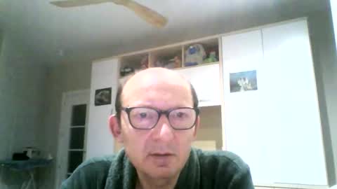 Snapshot of serrano49 chatting on September 14, 1:52 am serrano49 online show from September 14, 1:52 am