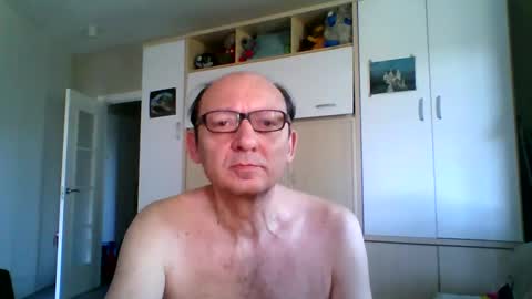 Snapshot of serrano49 chatting on February 26, 2:05 pm serrano49 online show from February 26, 2:05 pm