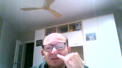 Snapshot of serrano49 chatting on January 14, 12:54 am serrano49 online show from January 14, 12:54 am