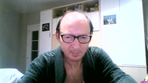 Snapshot of serrano49 chatting on December 28, 5:25 pm serrano49 online show from December 28, 5:25 pm