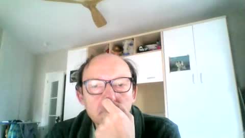 Snapshot of serrano49 chatting on December 13, 9:24 am serrano49 online show from December 13, 9:24 am
