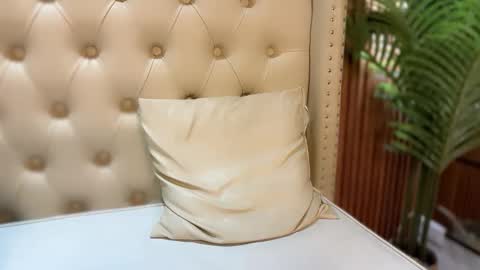 service_dolly69 online show from October 18, 11:36 am