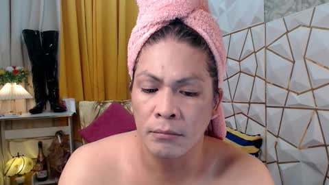 Snapshot of service_me711 chatting on September 9, 5:18 am call me MILES online show from September 9, 5:18 am