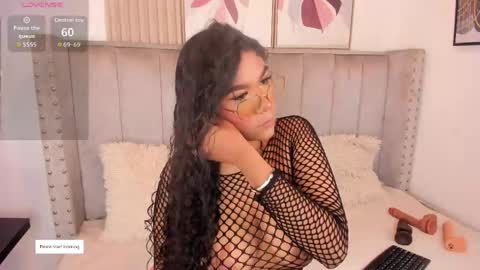 Danna  online show from May 13, 3:27 am